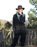 Fuzzy Feutre Two Color Shawl