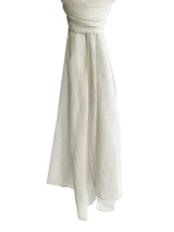 Denis-Colomb-Lifestyle - Cashmere-Cloud-Shawl