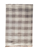 Denis Colomb Lifestyle | Summer Weight Shawl