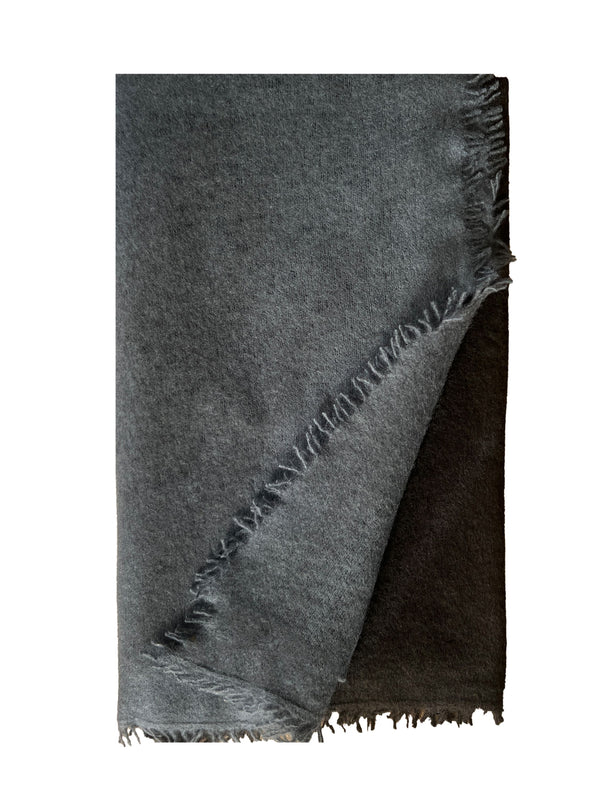 Fuzzy Feutre Two Color Shawl