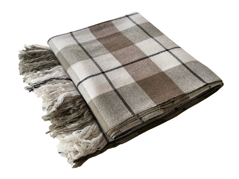 Denis-Colomb-Lifestyle - Cashmere-Horo-Blanket