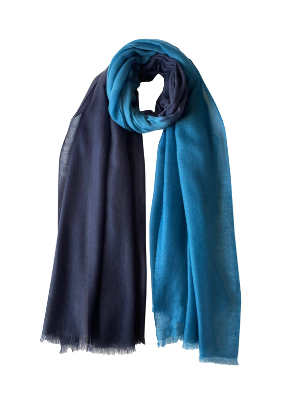 Cashmere-Toosh-Lisse-Two-Tone-Shawl-Denis-Colomb-Lifestyle